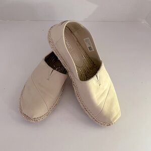 TOMS Espadrilles